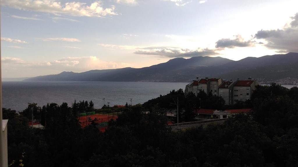 Julie 4 * Rijeka